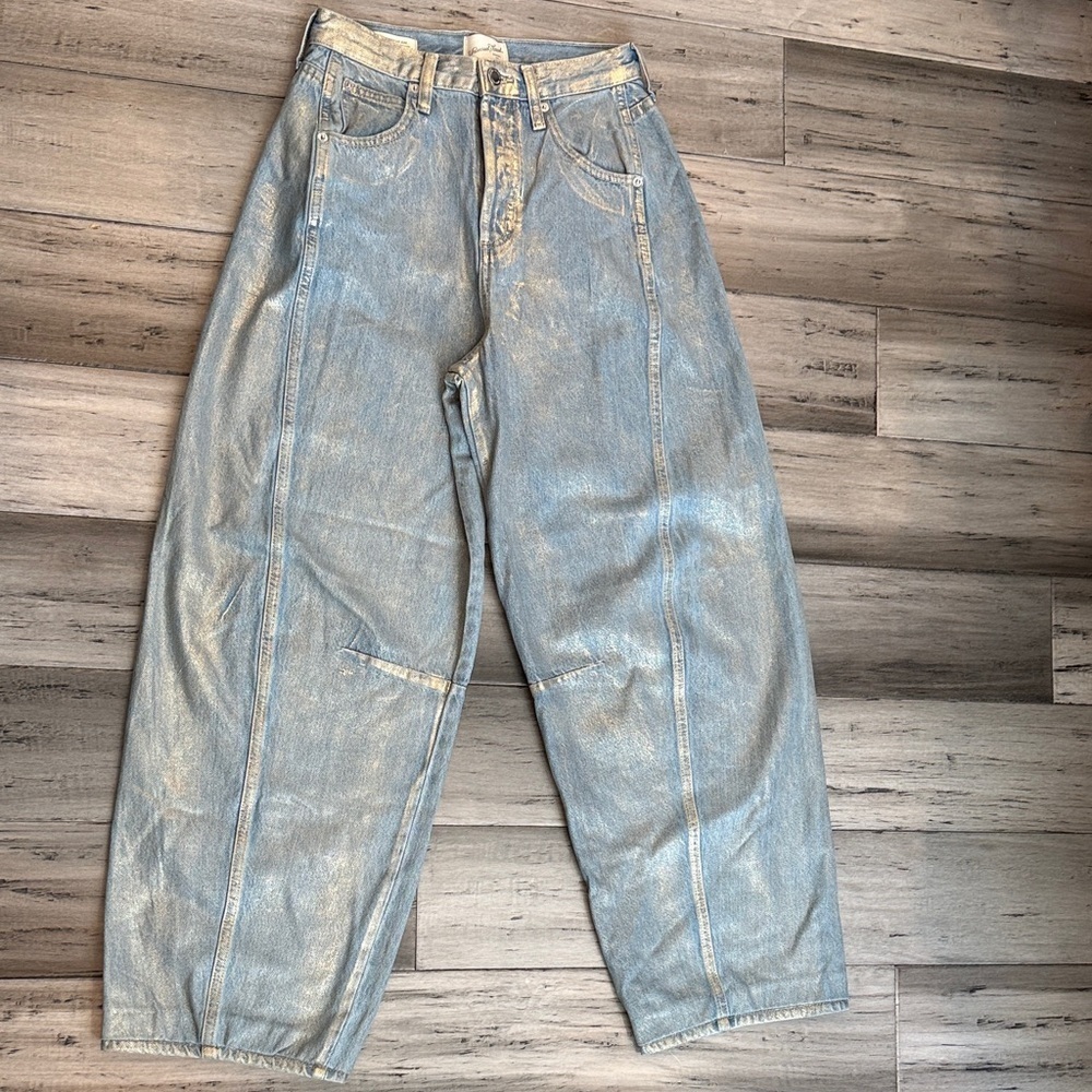 NWOT Stylish Light Blue Denim Jeans
